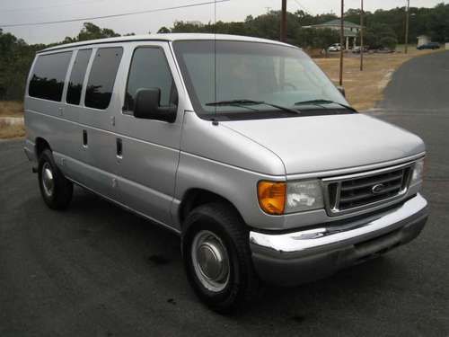 2006 ford econoline e-350 12 passenger van - silver - new tires - well kept!