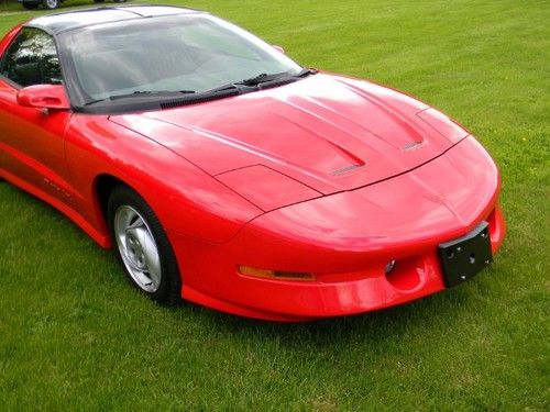 Pontiac classic trans am 1994 exceptional cond. red ttops 19,845 miles hot car