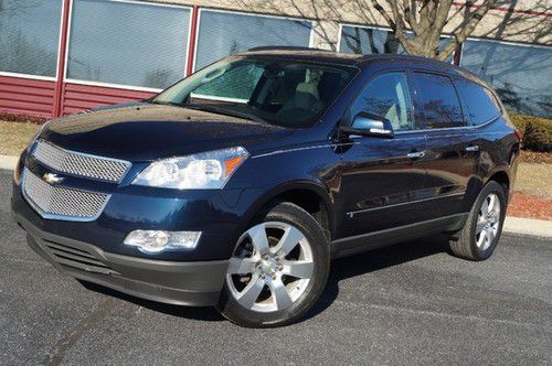 2010 traverse ltz awd navi roof fact warranty nicest you will find!!!