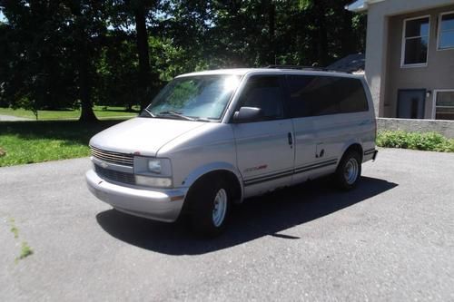 1998 chevrolet astro extended passenger van awd good miles some rust no reserve