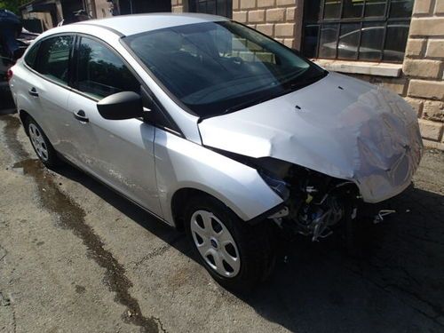 2012 ford focus s, salvage, damaged, wrecked, sedan, runs and lot drives
