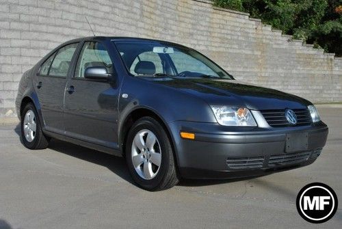 Carfax 1 owner no accident low miles leather moonroof manual loaded vw