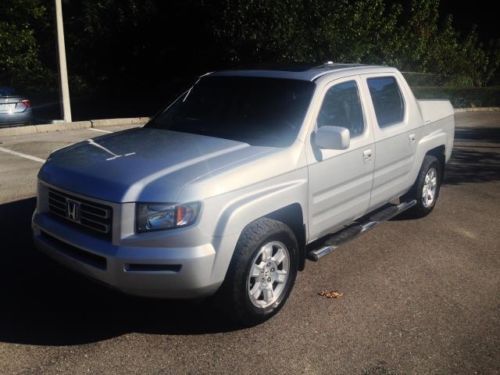 Navigation, leather, side air bags, 4x4, clear carfax, extra clean, wow!