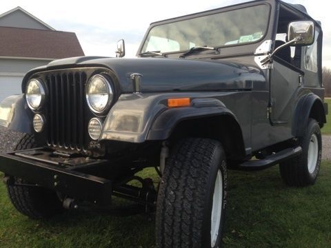 1976 amc cj5 jeep - recently restored! 304 stock engine - several new parts!