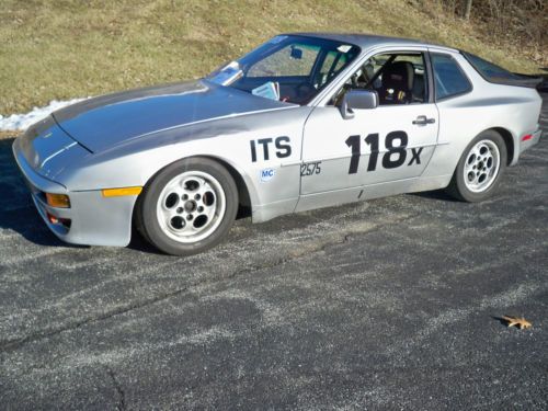 1985.5 porsche 944 pca / scca race car! ready to race! lots of upgrades!