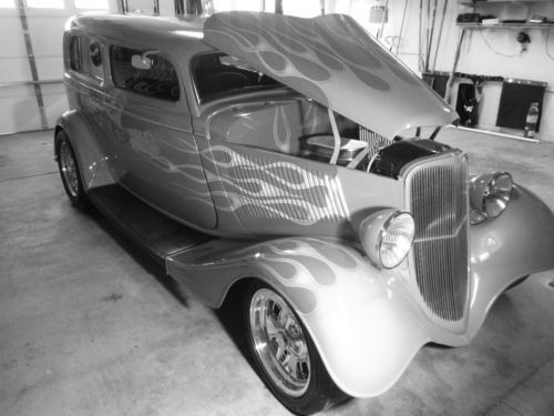 33 ford vicky sedan, hot rod show car pro touring flames henry ford all steel