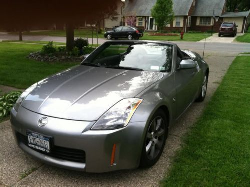 2004 silver nissan 350z touring roadster convertible, black leather interior