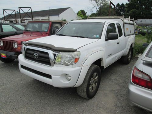 2005 toyota tacoma pre runner extended cab ***mechanic special***