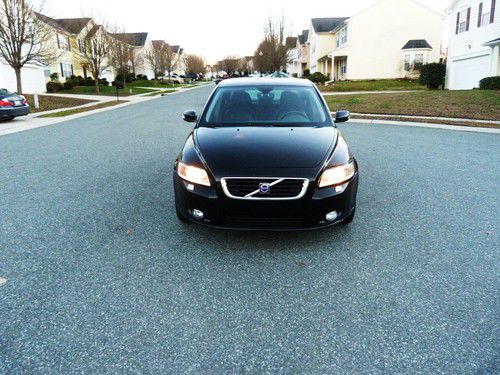 2010 volvo s40,black on black leather,auto,one owner,26000miles only,wow