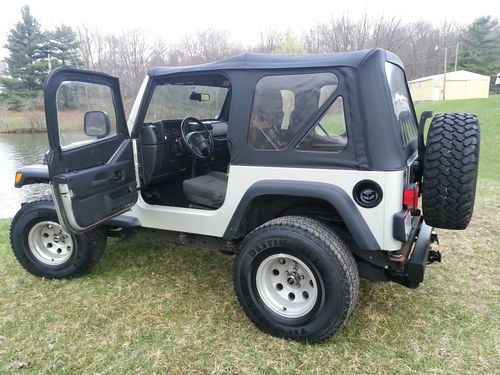 ((( look ))) 2006 jeep wrangler x sport utility 2-door 4.0l