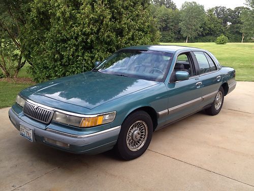1993 mercury grand marquis *83,000 miles. new tires. no rust on frame or body!!*
