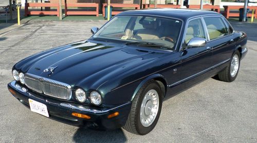 2000 jaguar xj vauden plus 4 door sadan rear wheel drive