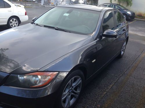 Bmw 328i 2008. leather seats, premium &amp; sports package included, tinted windows.