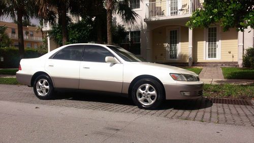 1997 lexus es300 es 300 with only 87k actual miles and a clear title!!!!!!