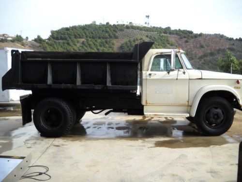 Dodge 2 ton d50 dump truck