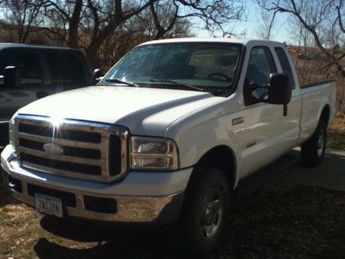 2006 ford f-250 super duty xlt extended cab pickup 4-door 6.0l 4x4
