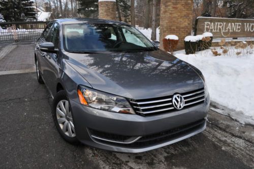 2013 volkswagon passt s.no reserve.am/fm....cruise control..2.5..clear title!