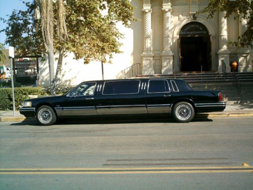 1992 lincoln town car executive limousine 4-door 4.6l