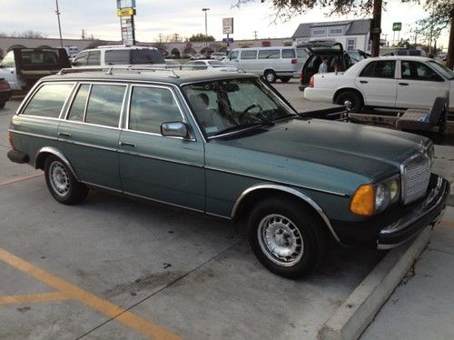 1985 mercedes benz 300td station wagon, 5 cylinder turbo diesel, a/t, one owner