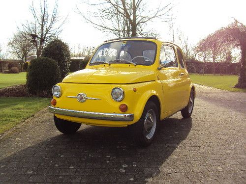 Fiat 500 rotisserie restored  as new ! (shipping cost included in bidding price)