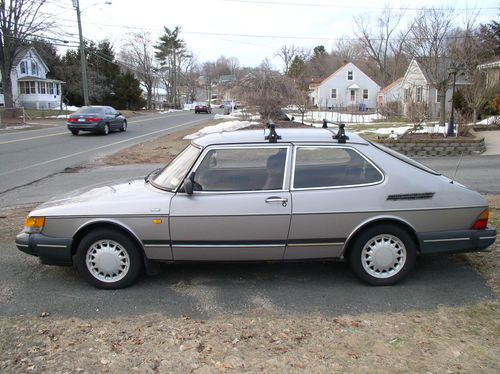 1989 saab 900 s hatchback 2-door 2.0l
