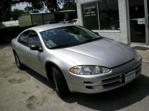 Beautiful dodge intrepid 55000 miles 1 nonsmoking owner v6 loaded like new tires