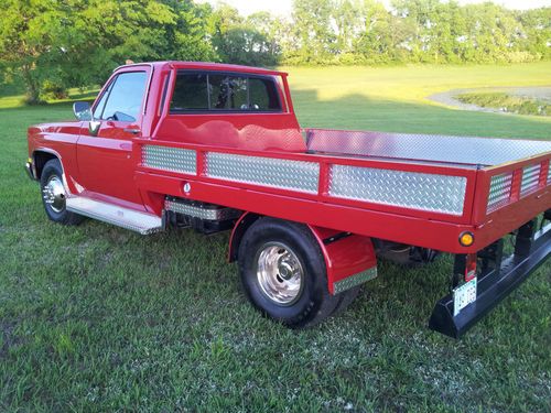 1983 gmc 1 ton dually flat bed fifth wheel 454 4 speed dual tanks with extras