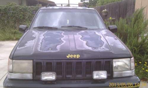 1993 jeep  cherokee base sport utility 4-door 5.2l grand cherokee  4x4
