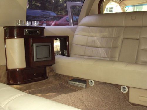 1994 cadillac fleetwood brougham lt1 350 executive limousine 4 door