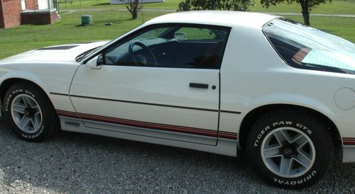 1985 z 28 camaro chevolet v8 automatic fully loaded nmint condition coolville oh