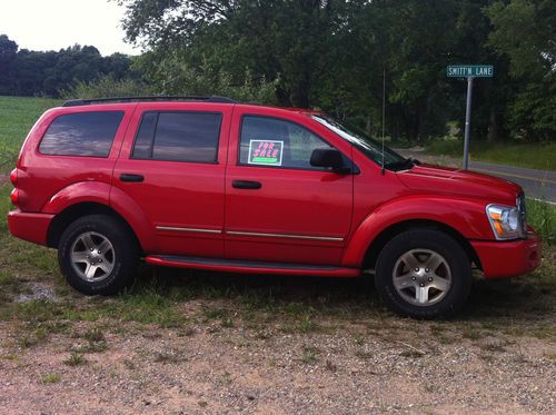 2004 dodge durango (color red, rear dvd, 3 row seats, new brakes &amp; tires)