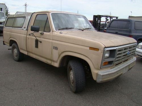 1986 ford f-150 4x2 pickup truck w/ canopy