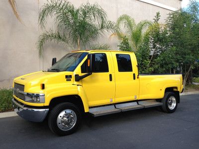 2006 chevy kodiak c4500 monroe pkg. clean carfax, very low miles, must see pics