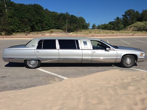 Cadillac fleetwood limousine 6 door 9 passenger