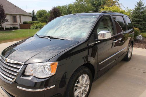 2009 chrysler town &amp; country limited ***nice***  4-door 4.0l