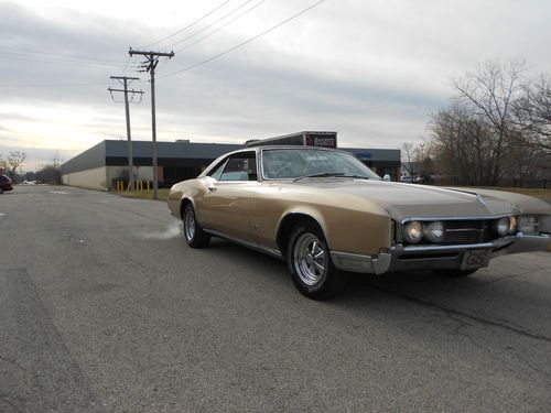 1967 buick riviera gs. numbers matching.