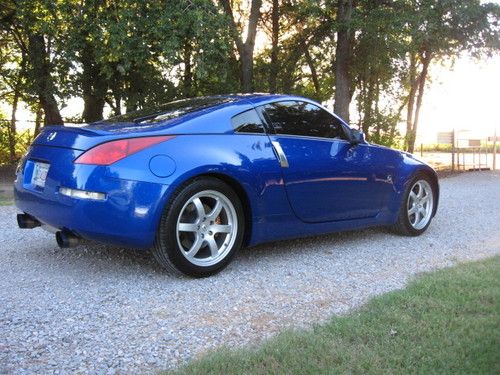 2005 nissan 350 z  "track edition" only 35,000 actual miles/65 year old lady own