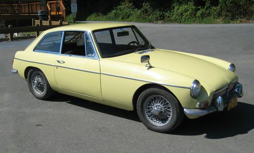 1969 mgb gt pale primrose driver wire wheels many new parts no rust