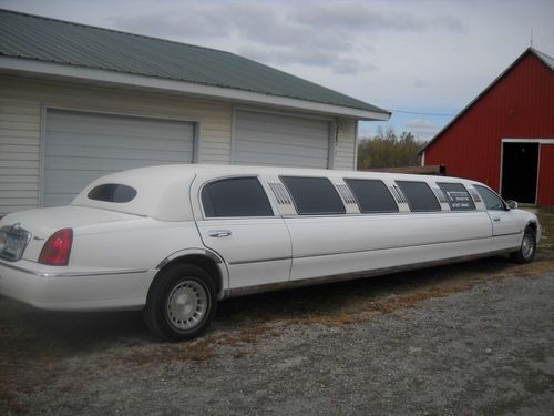 2000 lincoln 180 inch stretch limo 72,000 actual miles