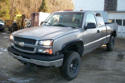 2003 chevy hd 2500 extended cab (4 door) 4 wheel drive (a real work horse) in vt
