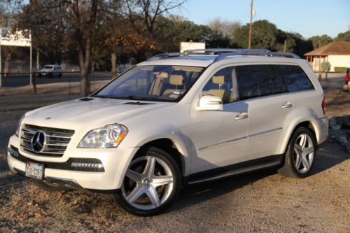 One owner like new condition mercedes gl 550