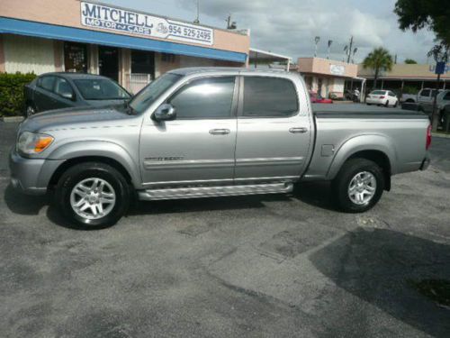 2006 toyota tundra sr-5 &#034;4x4&#034; double cab {1 owner extremeley clean}.