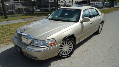 2004 lincoln town car ultimate series with 36000 two owner miles full luxury pac