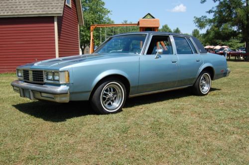 No reserve&gt;&gt;great looking, great running 1986 oldsmobile cutlass supreme 4dr v6