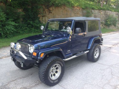 2005 wrangler unlimited 6 speed nice accessories and super clean free shipping!