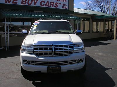 No reserve  2008 lincoln navigator  loaded  with options , leather, nav, roof !