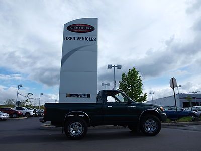 Automatic reg cab green pick up 4x4 4 cylinder no accidents power windows