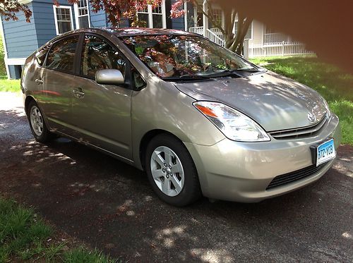 2005 toyota prius one family owned from new great condition low miles economical