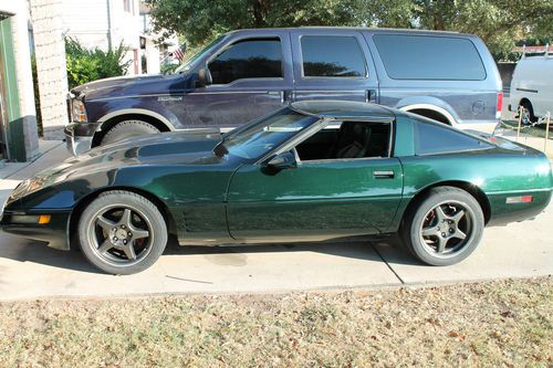 1993 chevrolet corvette with cowl hood and fuel injected 383