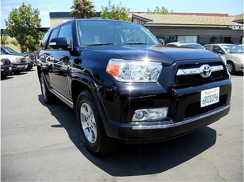 Immaculate 2011 toyota 4runner w/ 3rd row seat and super low miles!! no reserve